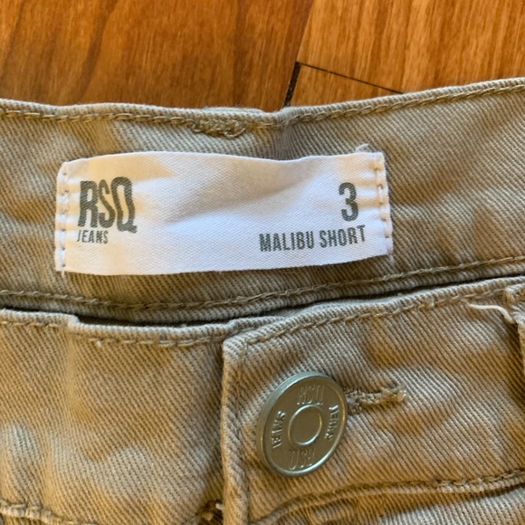 Shorts - Picture 5 of 5